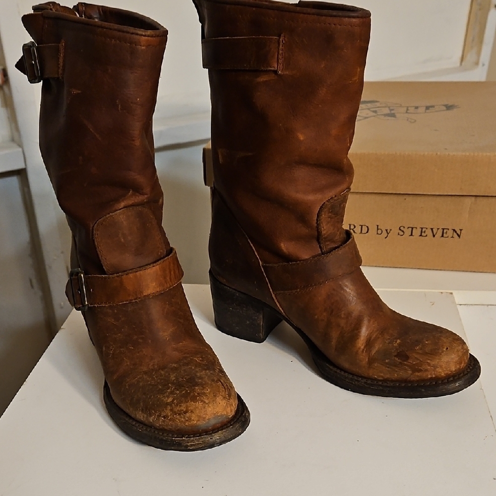 Seven7 Women's Brown Leather Boots